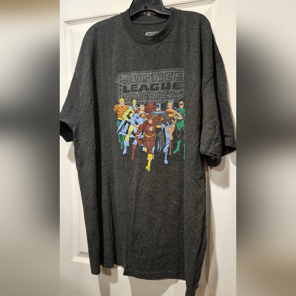 JUSTICE LEAGUE TSHIRT